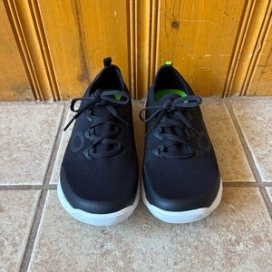 NEW OOFOS Men's OOmg Black/White Sport LS Low-Top Lace-Up Sneakers Size M 8